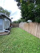 2316 SW 35th Ave — Photo 1