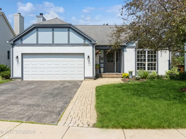 6126 Golfview Dr, Gurnee, IL 60031