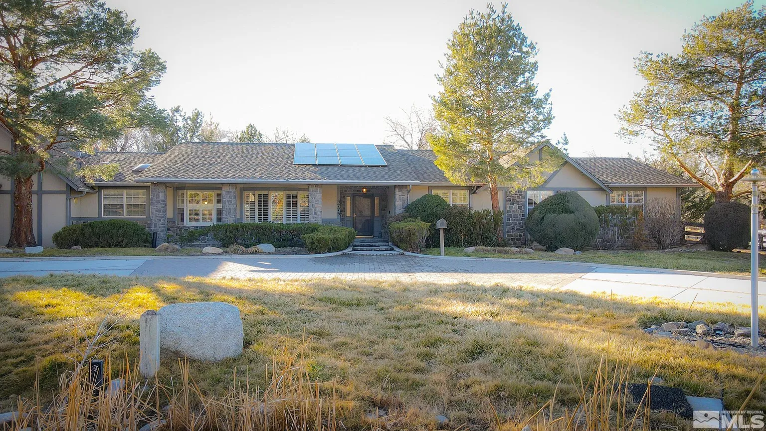 3775 Clover Way photo 1