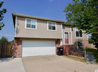 1126 Sheriff Cir, Papillion, NE 68046