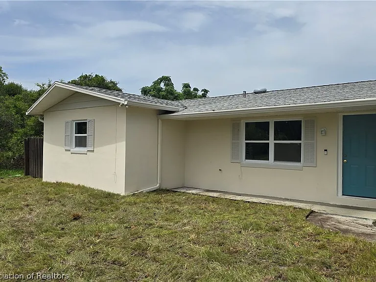 1552 Cedarbrook St — Photo 27