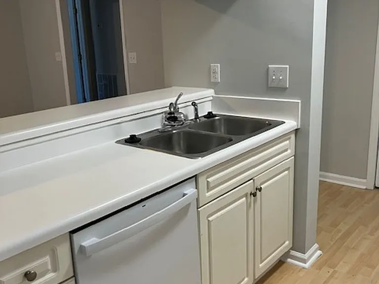 901K Litchfield Way — Photo 4