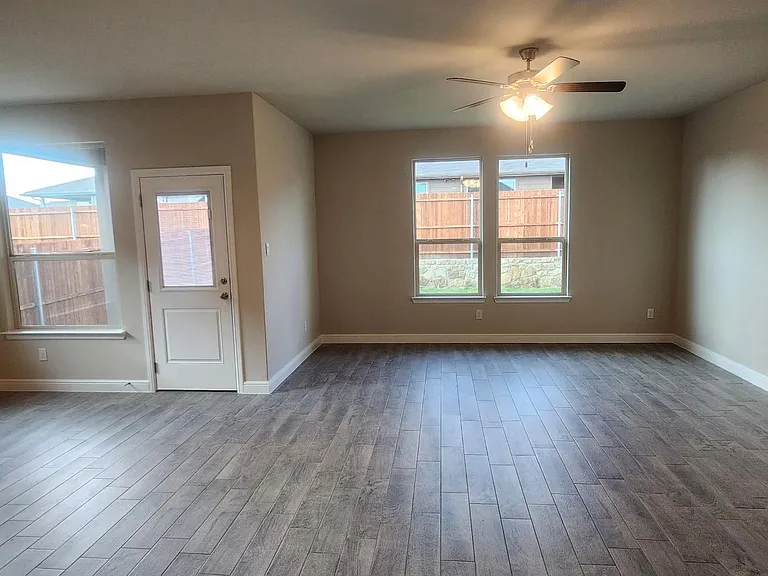 1029 Kirkham Way — Photo 30