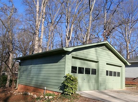 5th image of 6521 Havenlock Pl