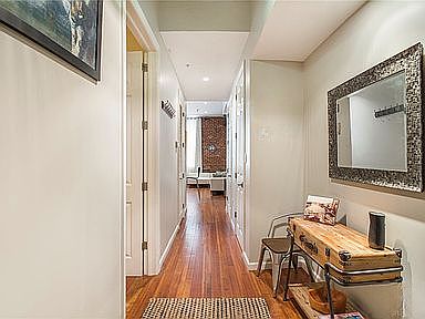 4th image of 122 W Broughton St #205