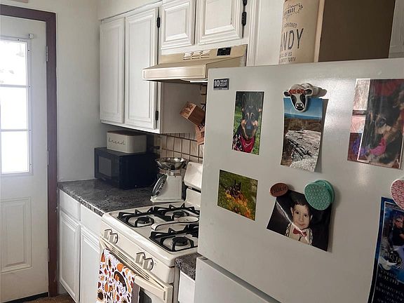 4th image of 206 Lakeview Road