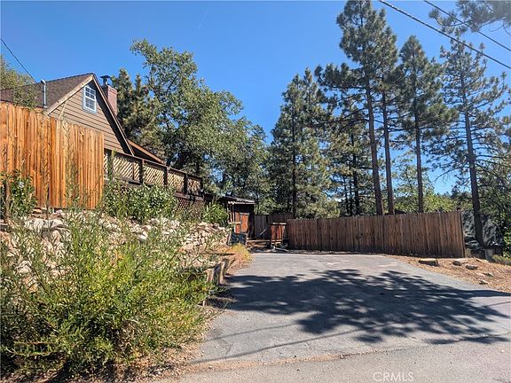 2nd image of 1137 Ridge Rd