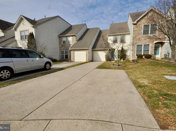 107 Larkspur Ct, Chalfont, PA 18914