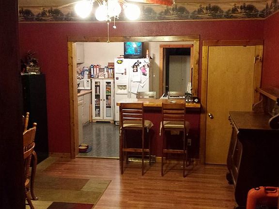 Dining Room to Kitchen