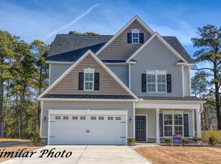 122 Harbour Dr, Hubert, NC 28539