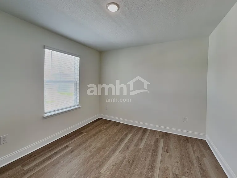 5668 Dease Rd — Photo 18