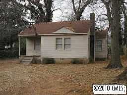 2nd image of 403 N Bragg St