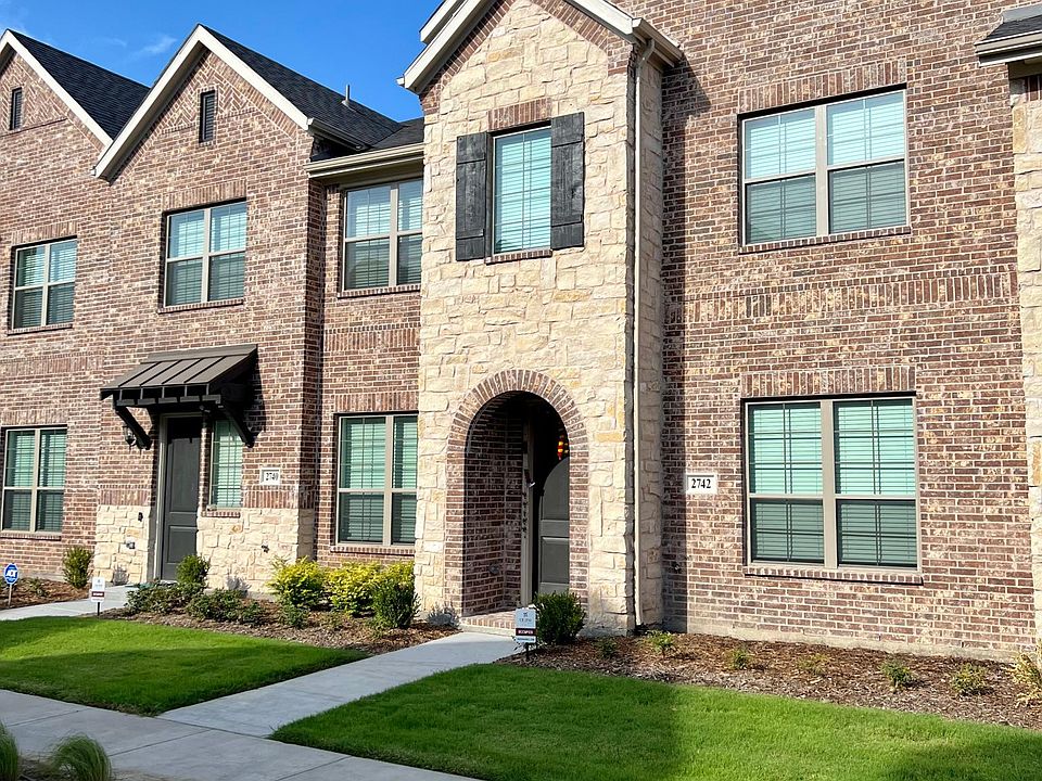 1st image of 2742 Parkview Pl