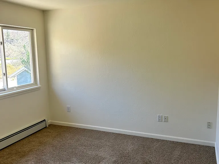 739 Bull Run — Photo 11