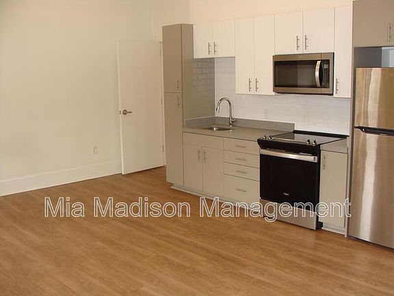 4th image of 328 Barnard St #106