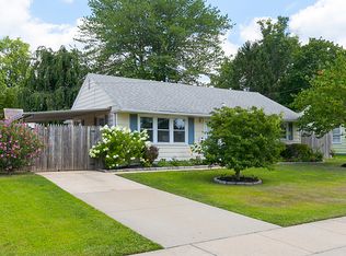 10 N Walnut Cir, West Berlin, NJ 08091