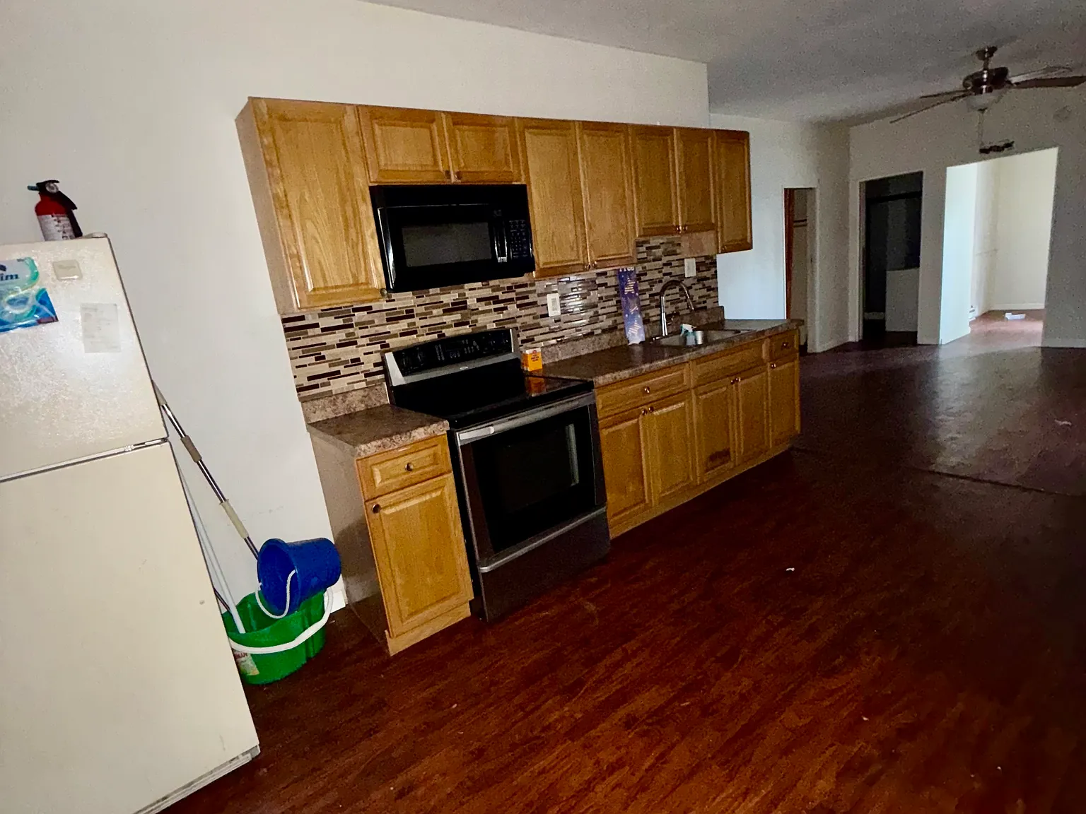 209 S 4th St — Photo 3