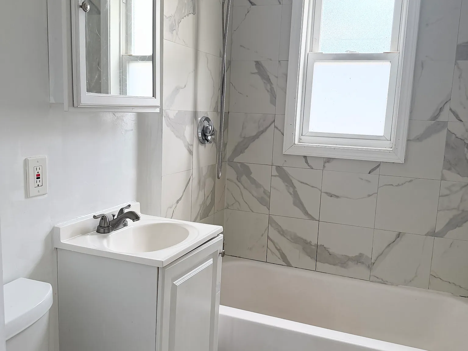 12 Fairmont Pl — Photo 2