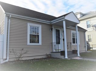 1006 York Ave, Pawtucket, RI 02861