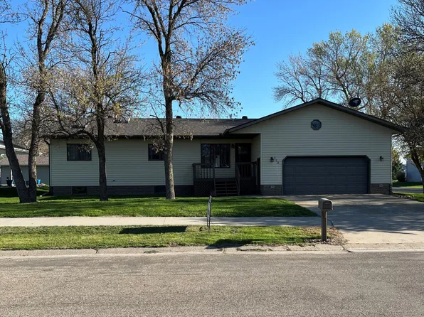 710 8th Ave NE, Dilworth, MN 56529