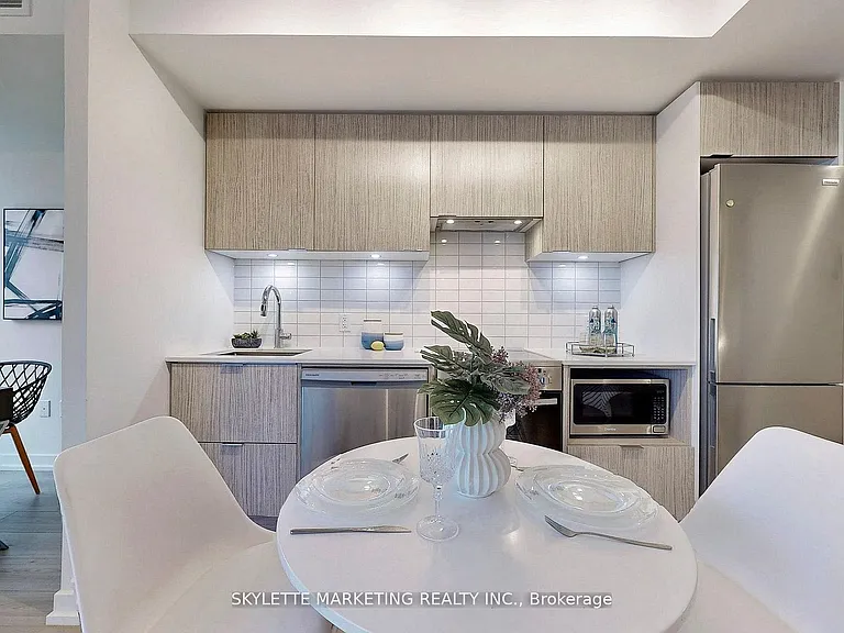 395 Bloor St E #3601 — Photo 1