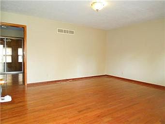 5th image of 1708 S Highland Dr