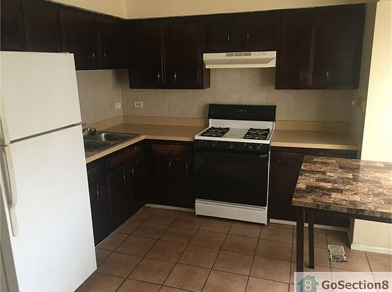 2nd image of 1193 Provincetown Dr