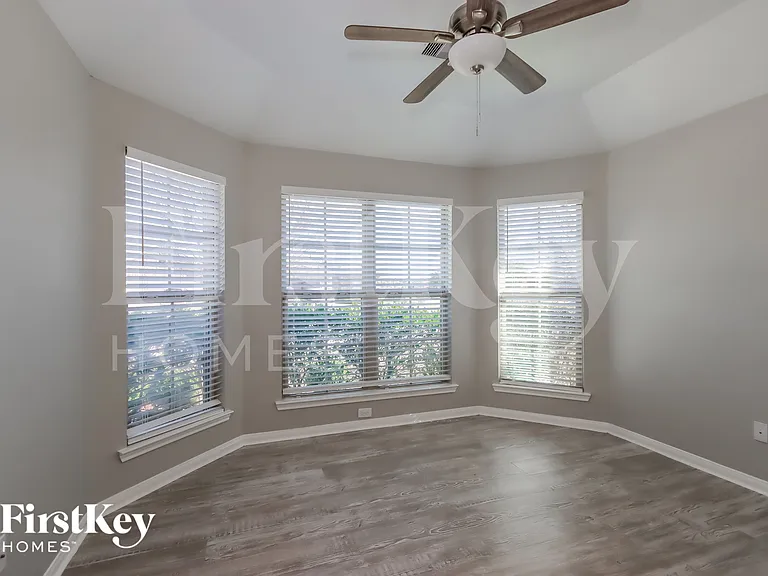 240 Country Crossing Cir — Photo 12
