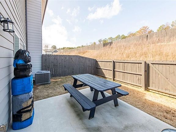 3rd image of 1182 Westhampton Way