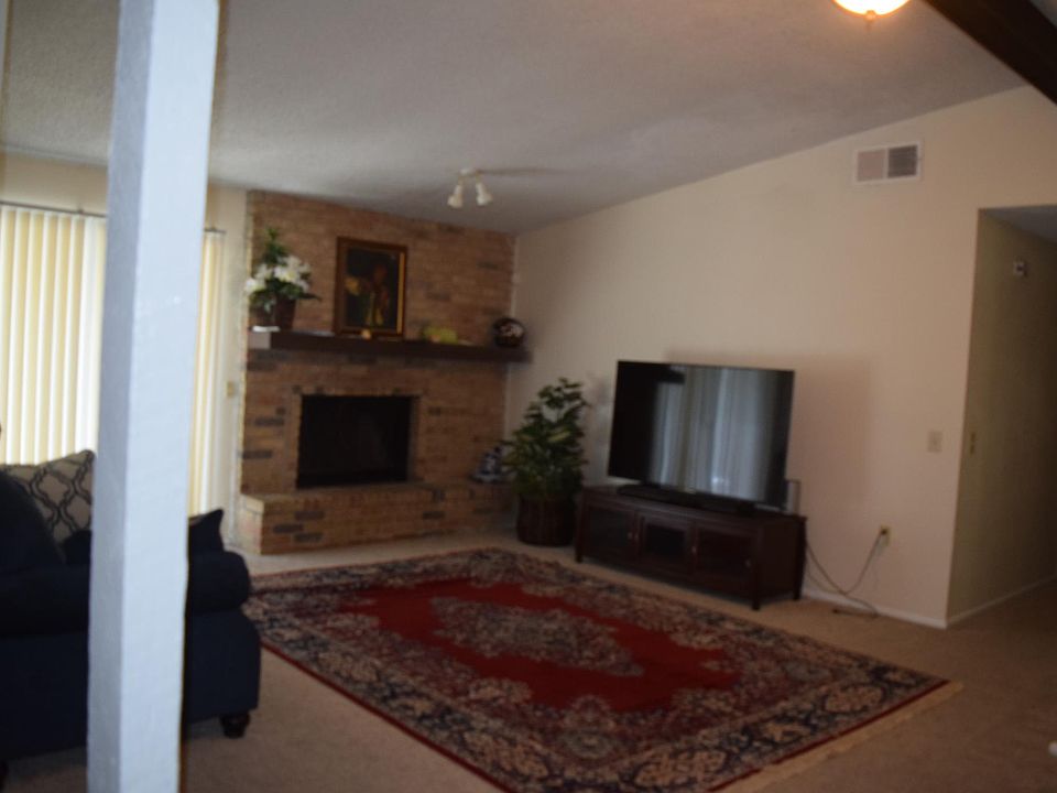 2nd image of 13318 El Mirador St