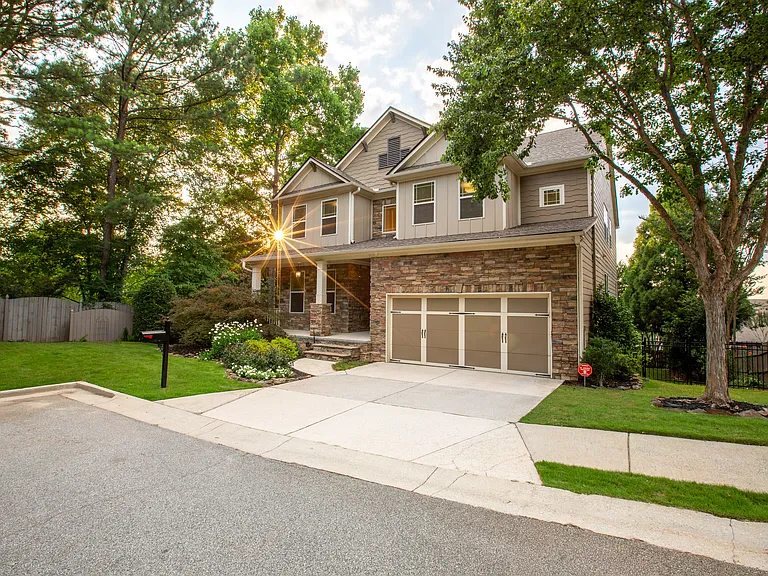 2032 Hatteras Way NW — Photo 1