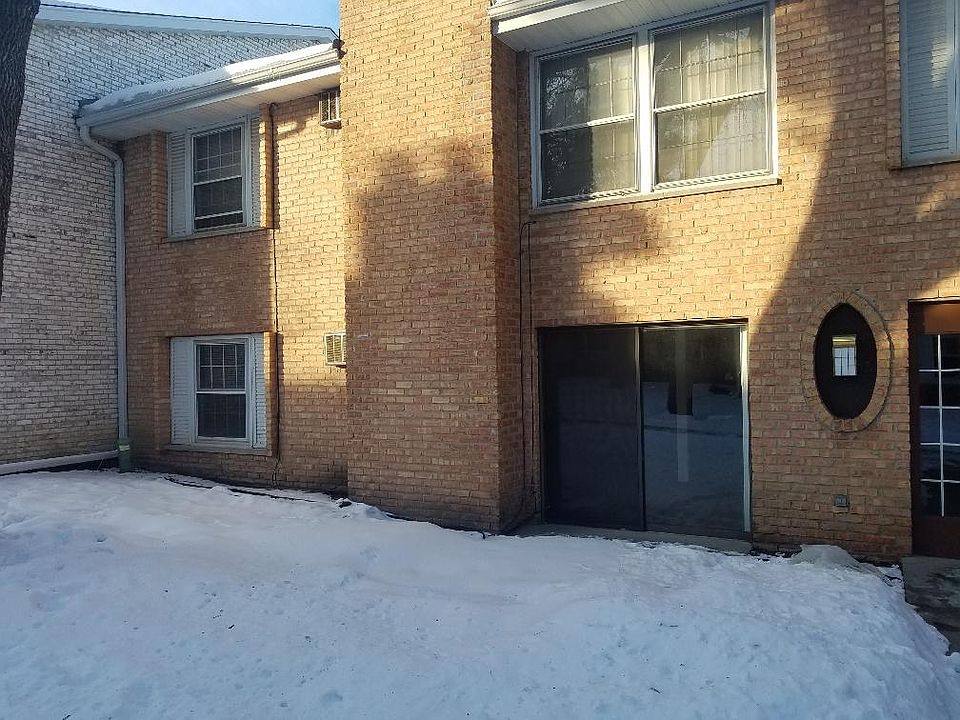 1st image of 702 Old Settlers Trl APT 4