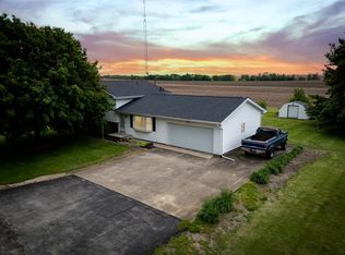 608 E Wood St, Colfax, IL