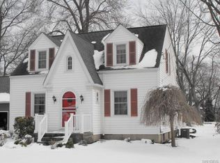 330 Merrie Rd, Lewiston, NY 14092