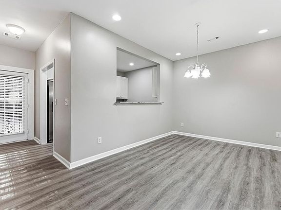 5th image of 8662 Thomas Rd