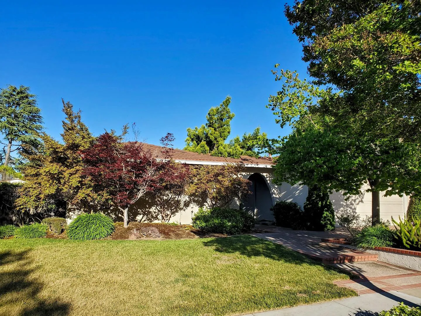 1158 Stafford Dr photo 1