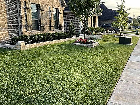 3rd image of 13781 Cardigan Ln