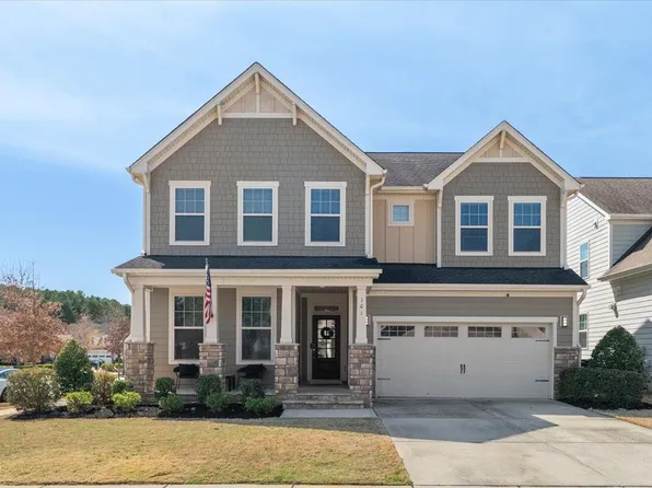 101 Martingale Dr, Holly Springs, NC 27540