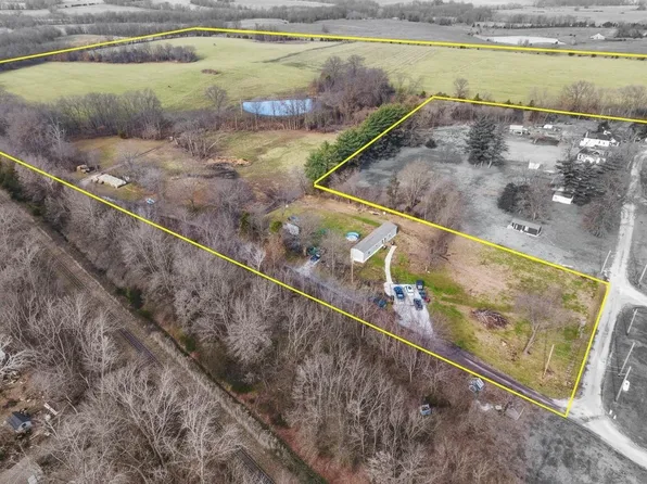 447 Holman St, Clifton Hill, MO 65244