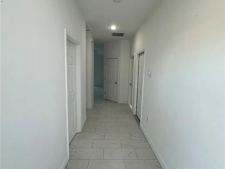 5134 Bristo St — Photo 3