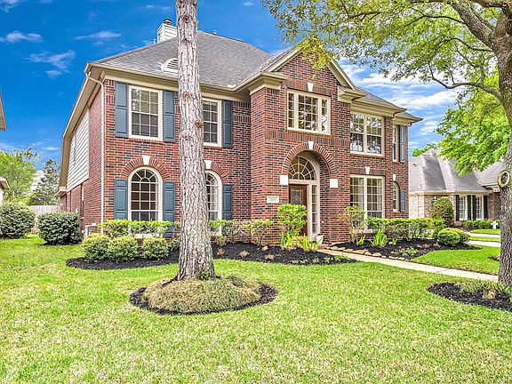 3rd image of 22123 Glen Arden Ln