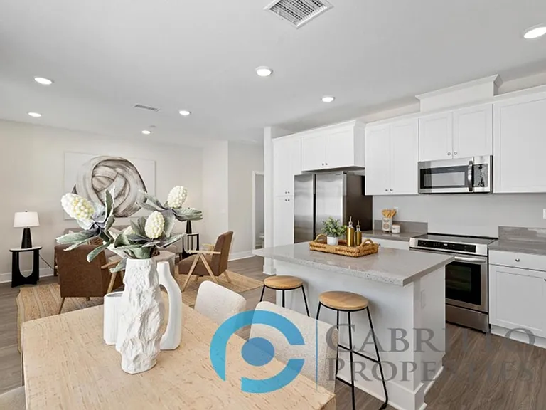 1675 Neptune Ave — Photo 23