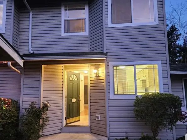 6106 202nd St SW APT 104, Lynnwood, WA 98036