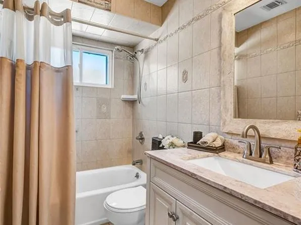 629 Marcy Avenue image 13 of 37