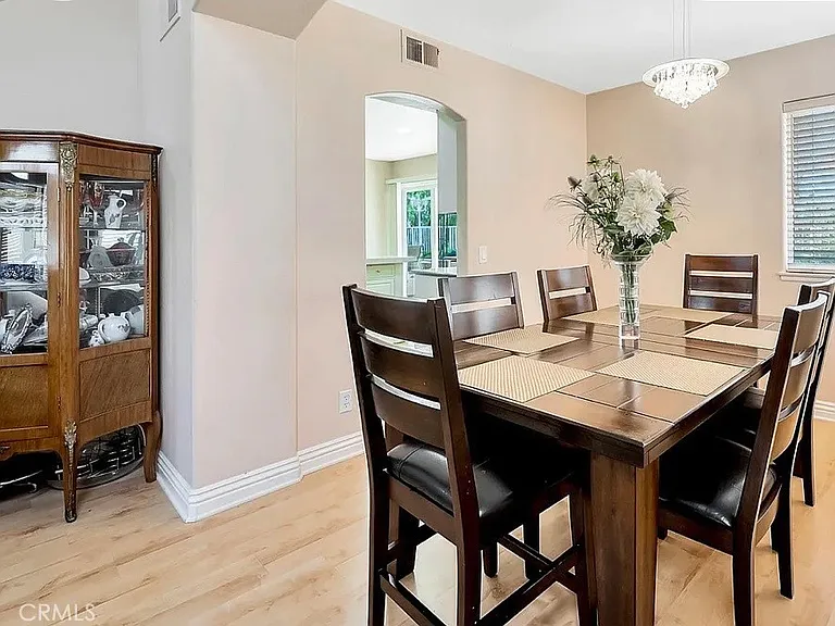 34 Santa Monica St — Photo 5