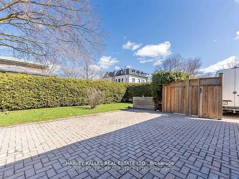 550 Glencairn Ave #BASEMENT — Photo 9