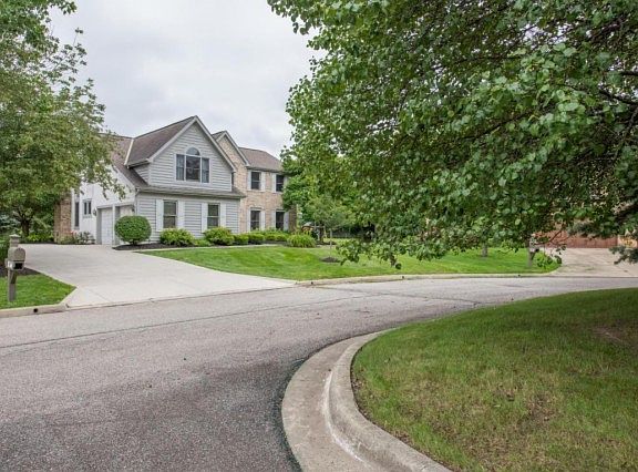 3rd image of 8764 Glassford Ct S