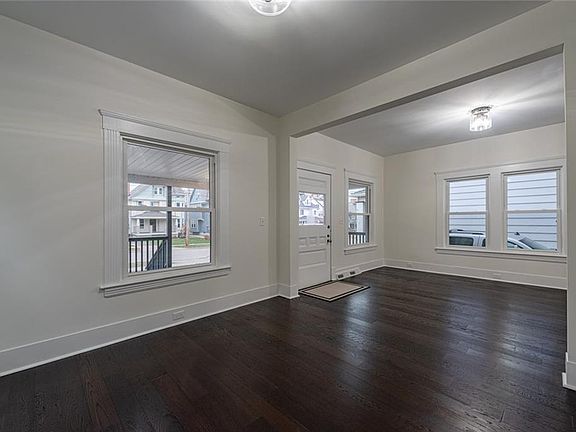 5th image of 1453 Robinwood Ave