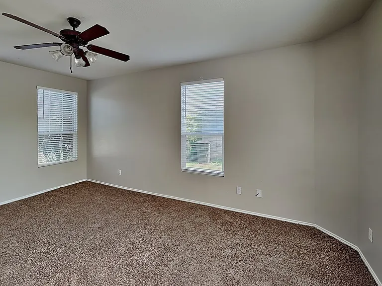 8453 Shallow Creek Dr — Photo 3