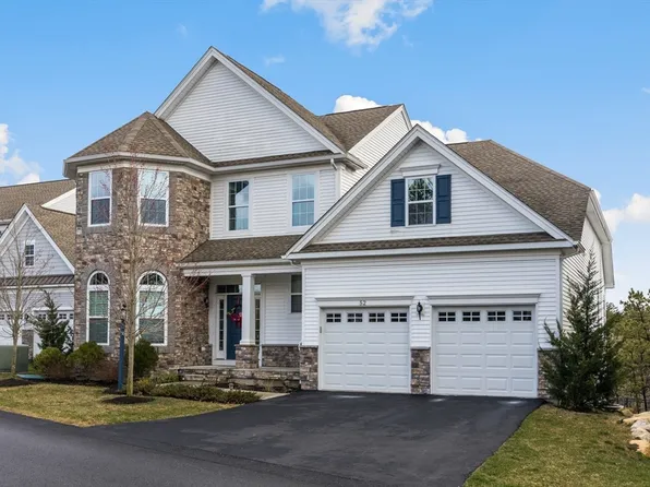 52 Woody Nook, Plymouth, MA 02360